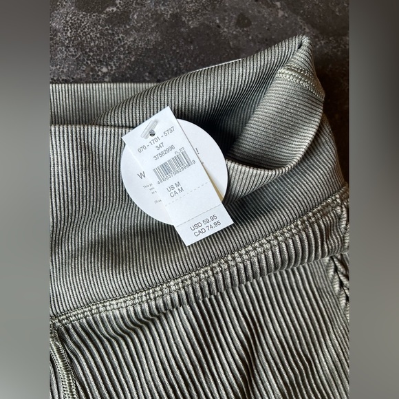 Aerie | Seamless 7/8 Ribbed Leggings - Picture 7 of 7